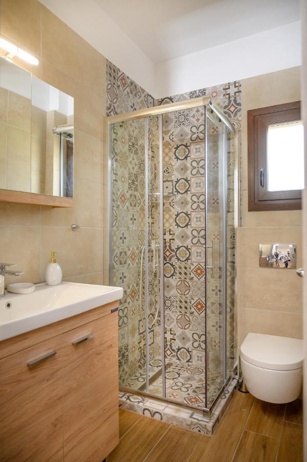 Elizabeth Stone House Apartment Nea Roda Exterior photo