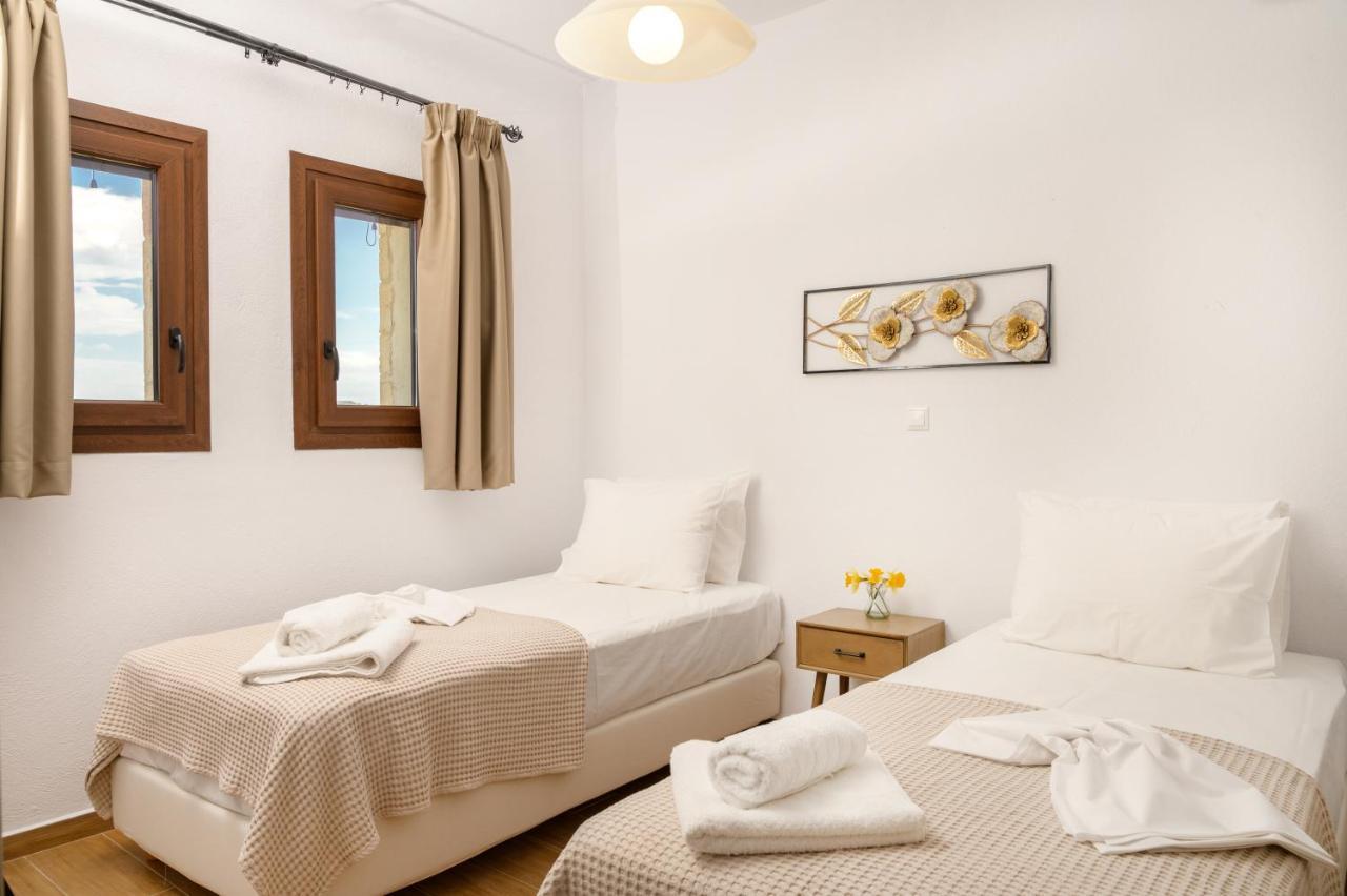 Elizabeth Stone House Apartment Nea Roda Exterior photo